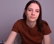 triniti_love is a 18 year old female webcam sex model.