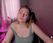 betty_farmer is a 21 year old female webcam sex model.