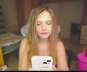 foxxbsa is a 19 year old female webcam sex model.