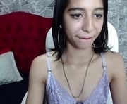 keiolett_pinky is a 19 year old female webcam sex model.