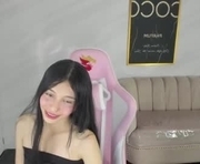 maiah_b is a  year old female webcam sex model.