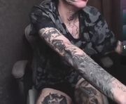 lone1ycrystal is a 18 year old male webcam sex model.