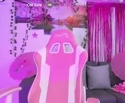 maddy_kraviiz is a  year old female webcam sex model.