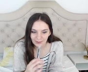 mayakinky is a 20 year old female webcam sex model.