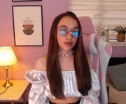 alisoon_dh is a 22 year old female webcam sex model.