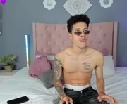joeandemma is a 23 year old couple webcam sex model.