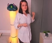 honeey_beee is a  year old female webcam sex model.