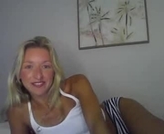 emmybunnyx is a  year old female webcam sex model.