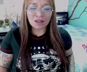 nari_sexi is a 27 year old female webcam sex model.