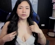 miaagreyy is a 33 year old female webcam sex model.