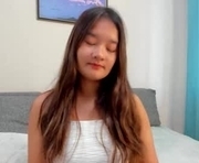 crushbaandicute111 is a  year old female webcam sex model.
