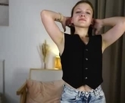 nicolagillispie is a 18 year old female webcam sex model.