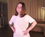 shavontang is a 18 year old female webcam sex model.