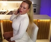 catagolden is a  year old female webcam sex model.