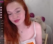 sanda_red is a 19 year old female webcam sex model.