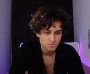 orlando__bloom is a 19 year old male webcam sex model.