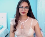 sofia44 is a 18 year old female webcam sex model.