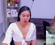 angel_smiile is a 30 year old female webcam sex model.