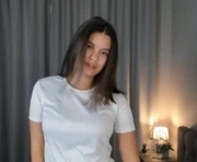 _hihoney_ is a 18 year old female webcam sex model.