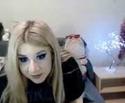 aquapaige is a 20 year old female webcam sex model.