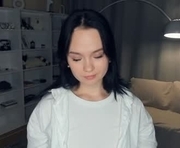santysapphire is a 18 year old female webcam sex model.