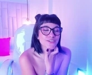 serenacolson is a 25 year old female webcam sex model.