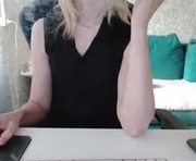 rebesaolset is a 32 year old female webcam sex model.