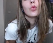 sweetheart_77 is a 25 year old female webcam sex model.