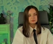 leila_murphy is a 19 year old female webcam sex model.