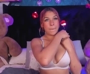 nina_tayy is a 18 year old female webcam sex model.