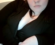 kamillalalove is a 29 year old female webcam sex model.