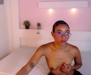 kimberlyblaze is a  year old female webcam sex model.