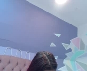 aliiciasaenz is a 19 year old female webcam sex model.
