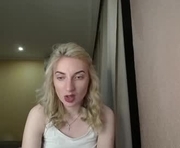 lunalicksy is a  year old female webcam sex model.