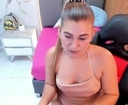 vickyhouston is a  year old female webcam sex model.
