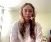 one_more_touch is a 18 year old female webcam sex model.