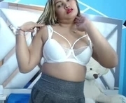 vicky_ny is a 21 year old female webcam sex model.