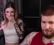 oliviademur is a 21 year old couple webcam sex model.