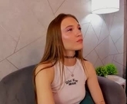 virdjinia_green is a 18 year old female webcam sex model.