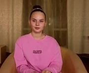 luannarowley is a 18 year old female webcam sex model.