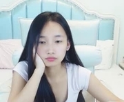 ddzfacai is a 19 year old female webcam sex model.