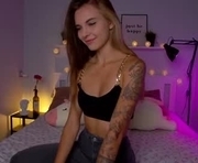 kalisa_pearl is a 21 year old female webcam sex model.