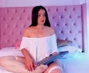 linda_saenz1 is a 31 year old female webcam sex model.