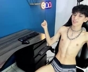 nova_hew is a 18 year old male webcam sex model.