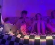 donwat is a 18 year old couple webcam sex model.
