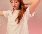 rubbyfoks is a 18 year old female webcam sex model.