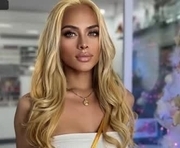 xmonstrouscockivy is a 24 year old shemale webcam sex model.