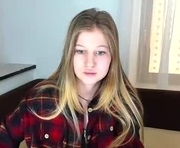 sweetddrems is a 18 year old female webcam sex model.