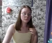 honey_mood is a  year old female webcam sex model.