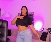 alaiia7 is a  year old female webcam sex model.